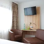 Reinhardtshof Garni Hotel 3*