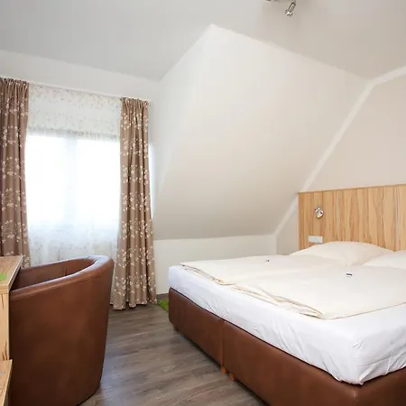 Reinhardtshof Garni Hotel