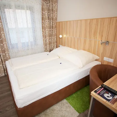 Reinhardtshof Garni Hotel