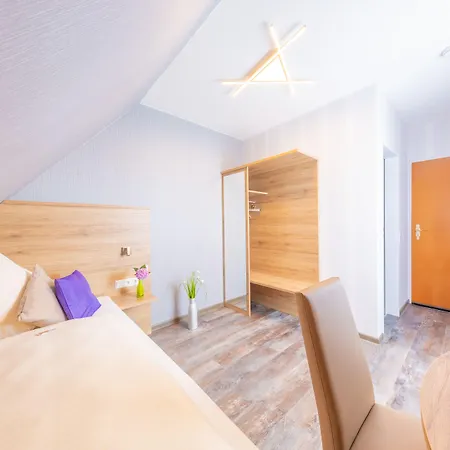 Reinhardtshof Garni ホテル 3*