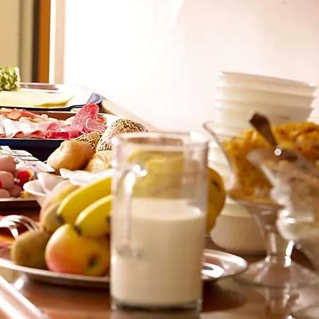 Hotel Reinhardtshof Garni 3*