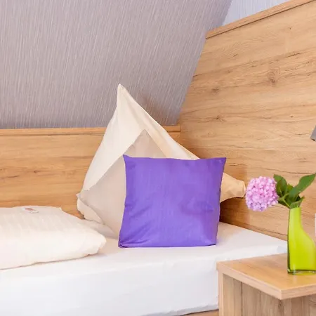 Reinhardtshof Garni Wolfschlugen