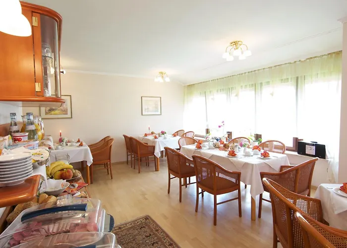 Reinhardtshof Garni 3*