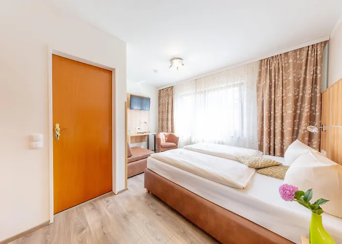 Reinhardtshof Garni 3*