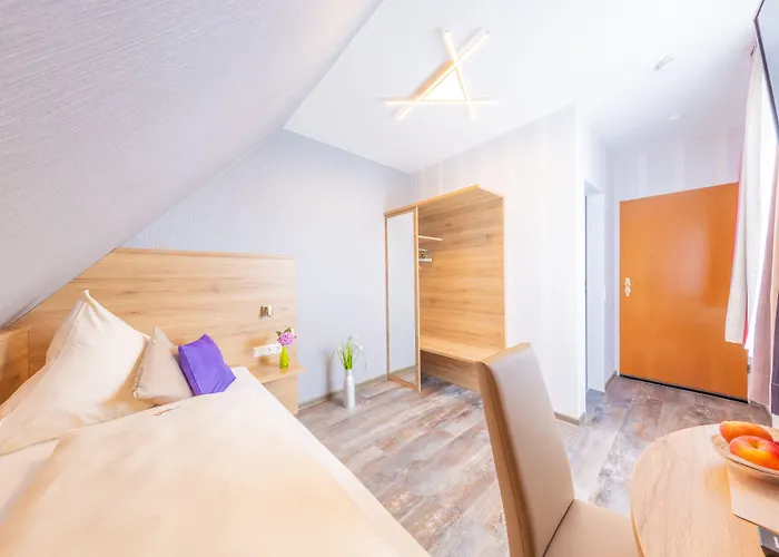 Reinhardtshof Garni Hotel 3*