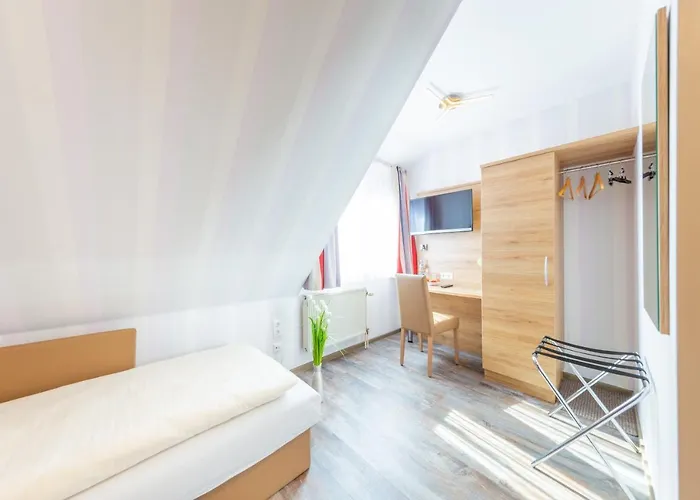 Hotel Reinhardtshof Garni 3*